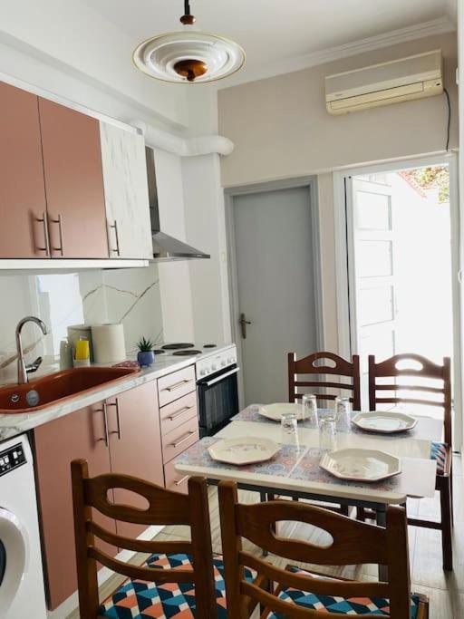 Modern 2Br Near Centre -5Min Wlk Apartment Patras Exterior photo