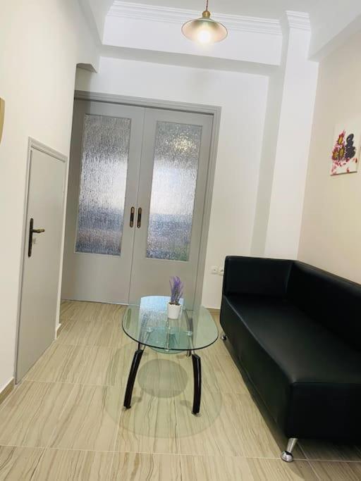 Modern 2Br Near Centre -5Min Wlk Apartment Patras Exterior photo